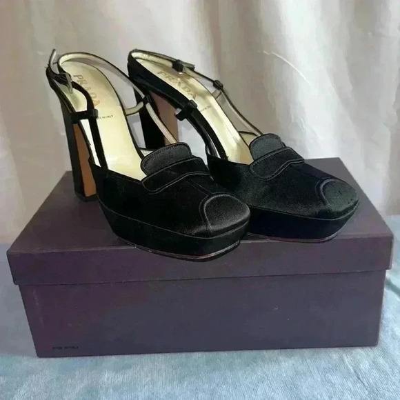 Selling Preloved authentic Prada Heels - Picture 1 of 8